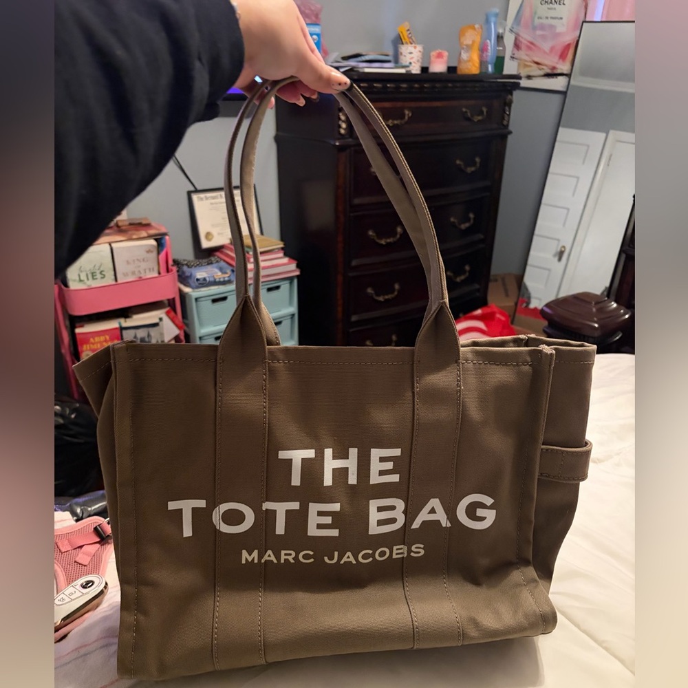 Marc Jacobs Large Tote Bag in Slate Green